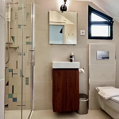 Apartman Refugio Com Jardim No Coracao De